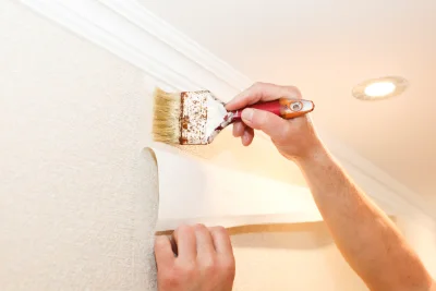 Pose de papier peint à Urzy — revêtements muraux et toiles de verre